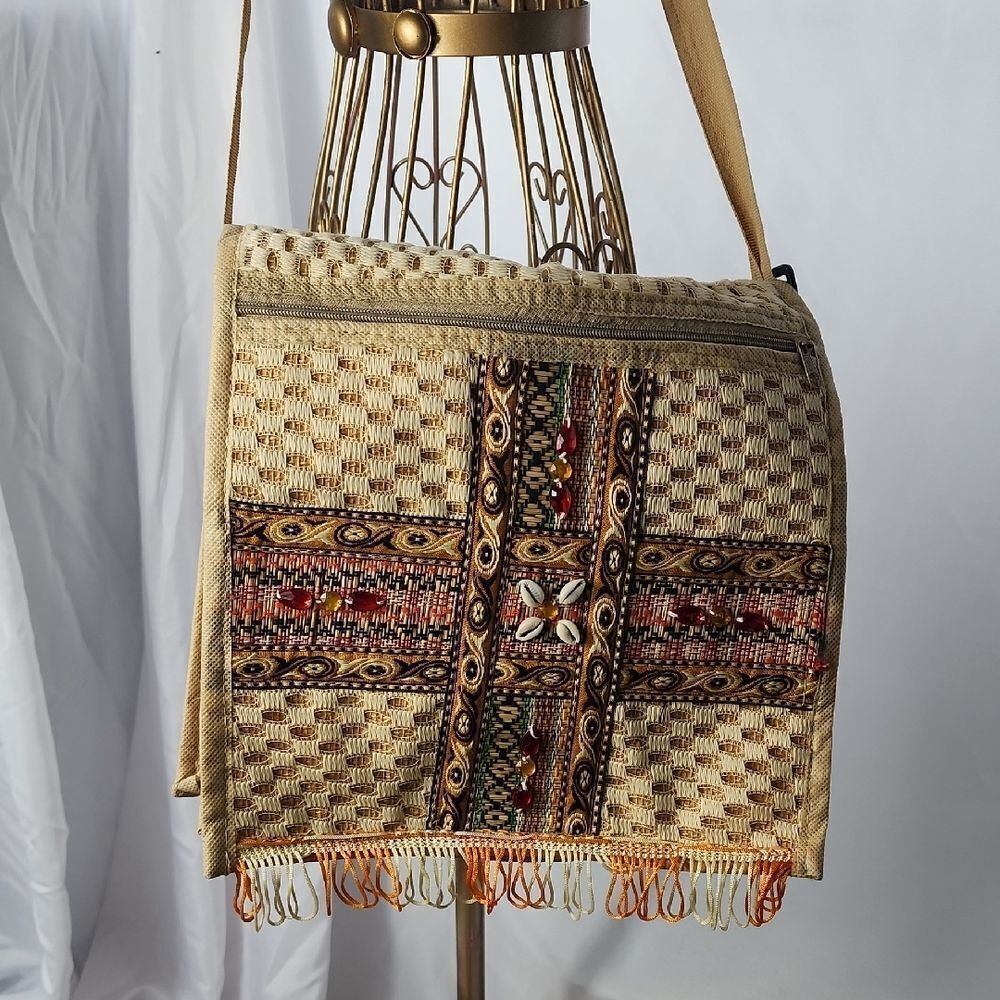 Artsy Vtg Multicolor Hippy Crossbody Bag With Seashells Straw Mat Faceted Beads